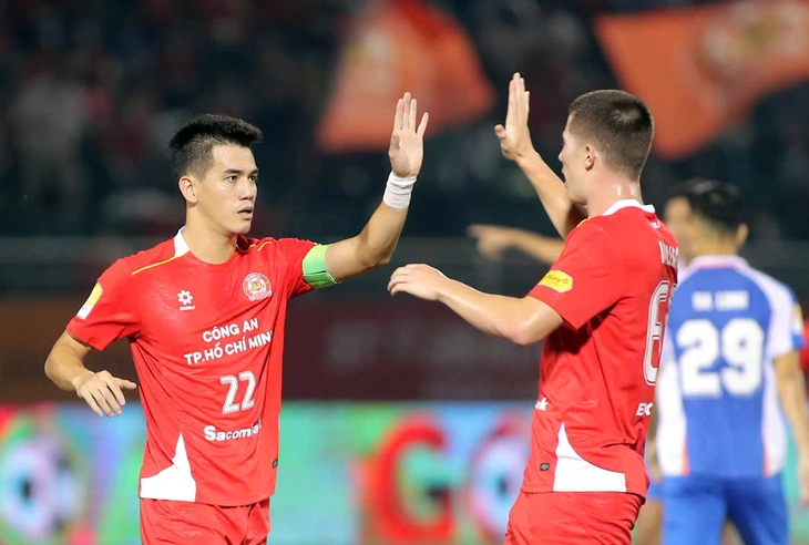 Tiến Linh - Ảnh 1.