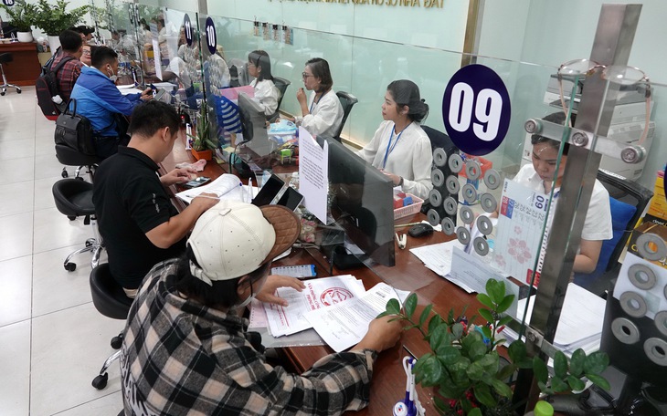 Có khoảng 100 dự án ở TP.HCM đang 'chờ' thông báo tiền sử dụng đất - Ảnh 2.