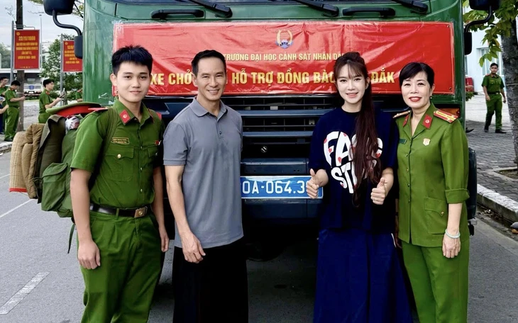 Taylor Swift chi 1,2 triệu USD trồng vườn hoa tại dinh thự 17 triệu USD để làm đám cưới   - Ảnh 6.