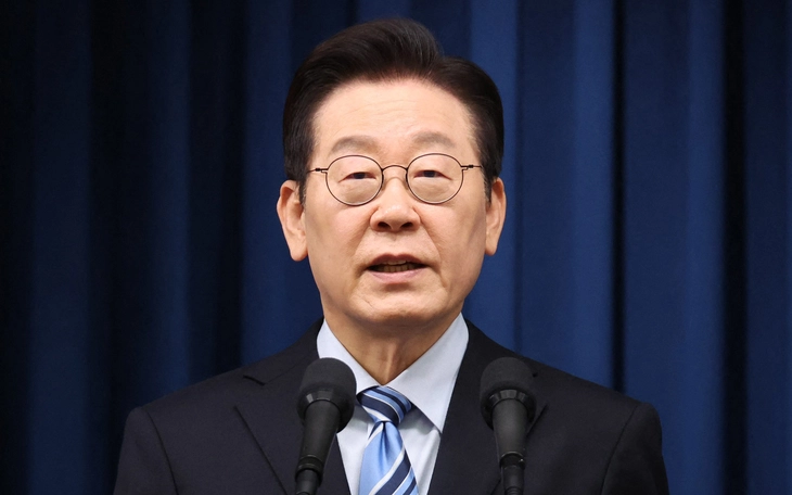 Một năm sau thiết quân luật, Tổng thống Hàn Quốc tuyên bố lấy 3-12 làm ngày lễ quốc gia - Ảnh 1.