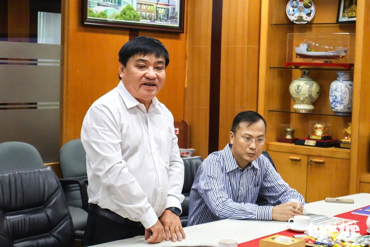 Đại học Công nghiệp TP.HCM góp 4,32 tỉ đồng, miễn học phí cho sinh viên vùng bão lũ - Ảnh 3. bão lũ - Ảnh 3.