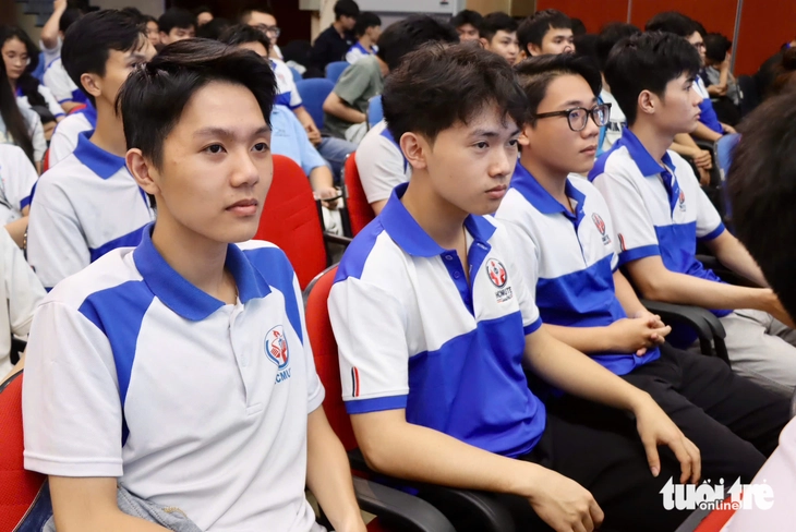 Robot làm việc không nghỉ, sinh viên liệu có bị bỏ lại trong tương lai?- Ảnh 4.