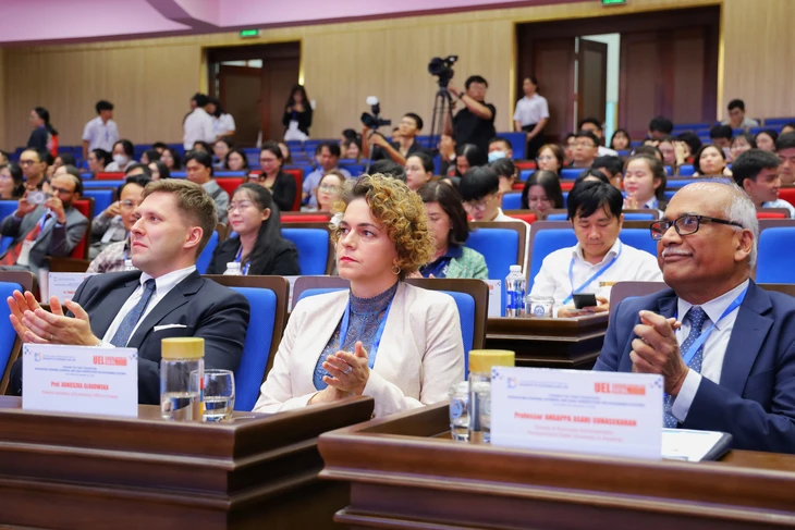 Chuyên gia: AI gây áp lực thay đổi mạnh mẽ đào tạo logistics- Ảnh 2.