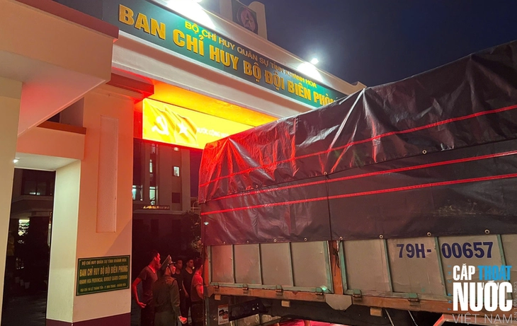 SAWACO ủng hộ 2.000 thùng nước suối cho người dân Khánh Hòa - Ảnh 1.