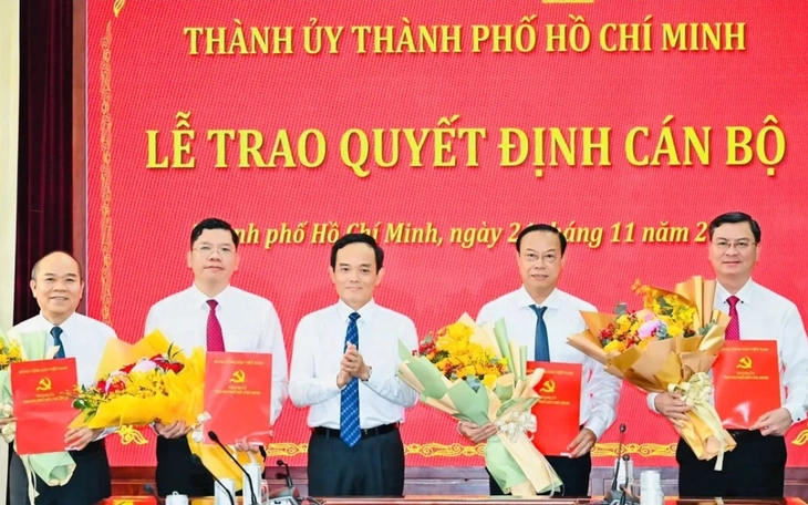 HĐND TP.HCM sẽ chất vấn Giám đốc Sở Xây dựng, An toàn thực phẩm - Ảnh 2.