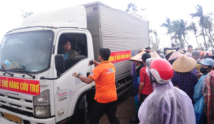 cứu trợ - Ảnh 5.