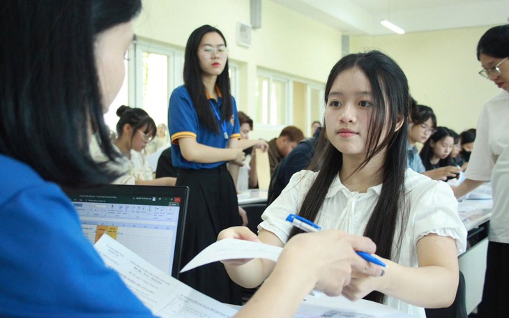 Thêm trường đại học bỏ xét học bạ - Ảnh 2.