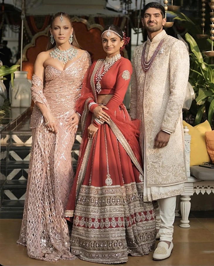 Jennifer Lopez - Ảnh 2.