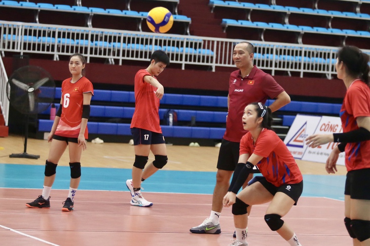 bóng chuyền nữ Việt Nam - Ảnh 1.