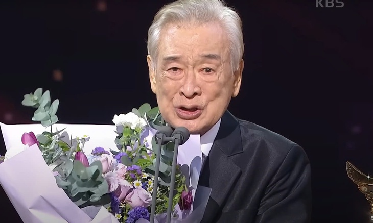 Vĩnh biệt 'ông nội quốc dân' Lee Soon Jae, ký ức của bao thế hệ khán giả - Ảnh 7.