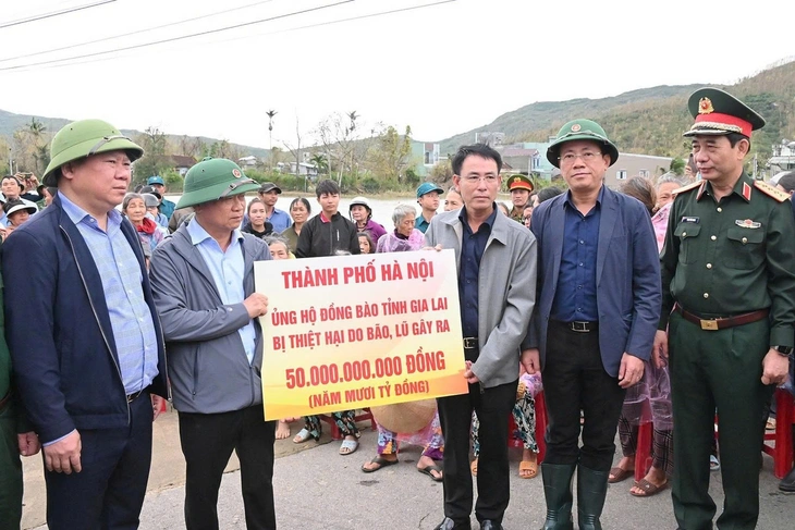 Hà Nội hỗ trợ tỉnh Gia Lai thêm 200 tỉ đồng xây dựng khu tái định cư và sửa chữa hạ tầng giao thông - Ảnh 1.