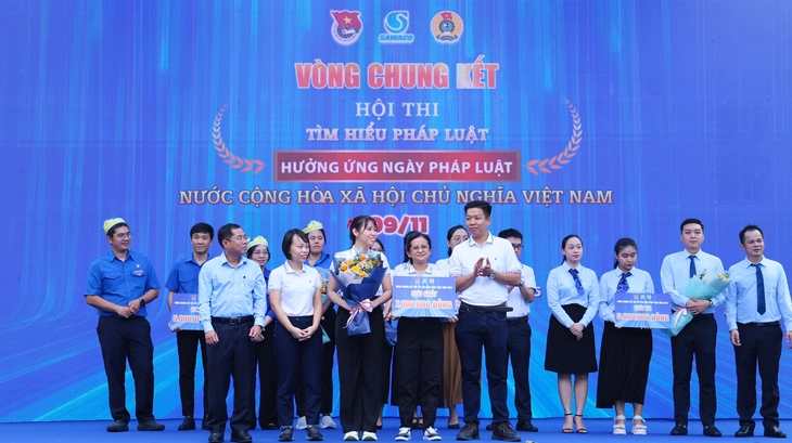 Nhân viên SAWACO tìm hiểu, nâng cao kiến thức, thượng tôn pháp luật - Ảnh 2.