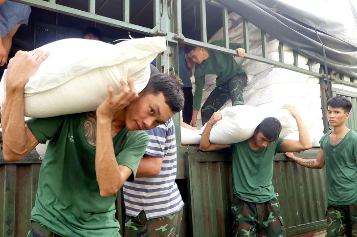 vùng lũ - Ảnh 1.