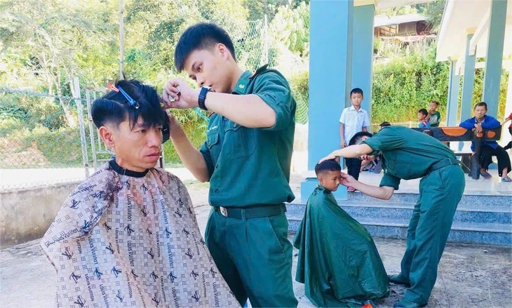 bản làng - Ảnh 2.