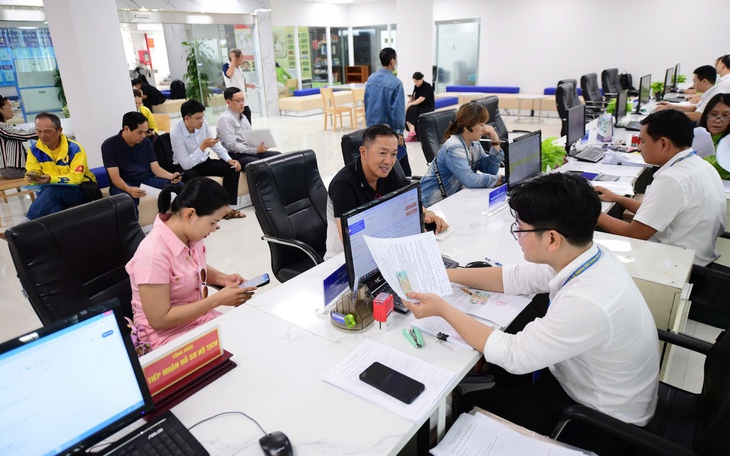 Bộ Nội vụ đề xuất tiêu chuẩn mới của trưởng, phó phòng cấp xã - Ảnh 3.