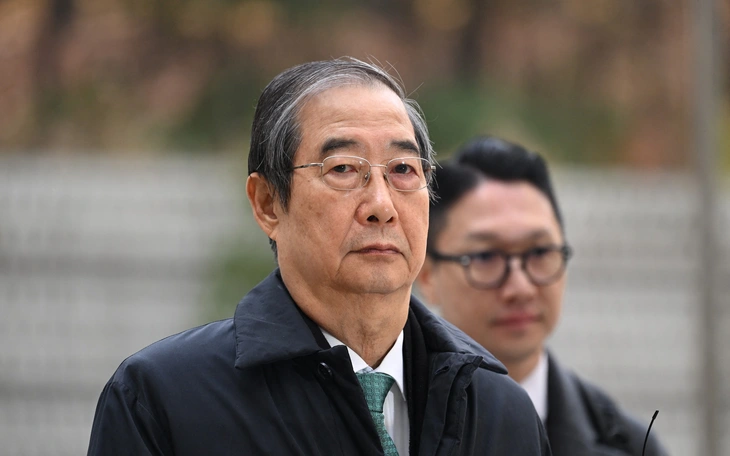 Cựu Thủ tướng Han Duck Soo lãnh án 23 năm tù vì tiếp tay thiết quân luật - Ảnh 3.