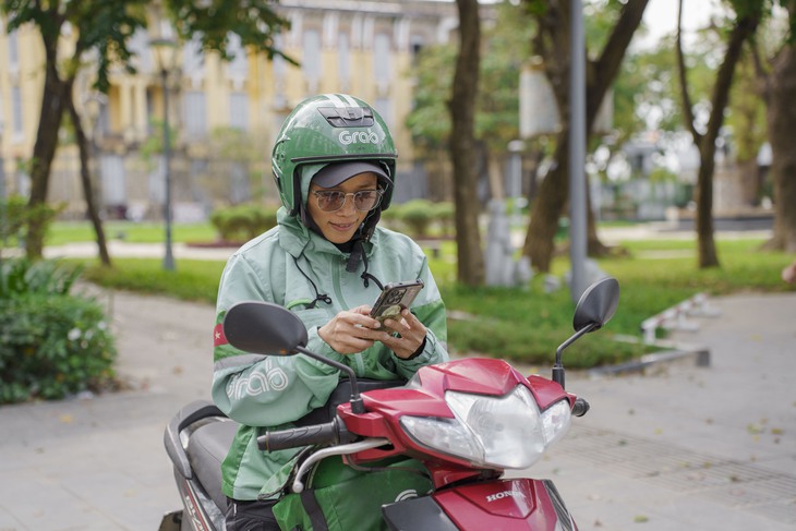 Chuyện nữ tài xế thích 'giúp mình, giúp các chị em' - Ảnh 2.