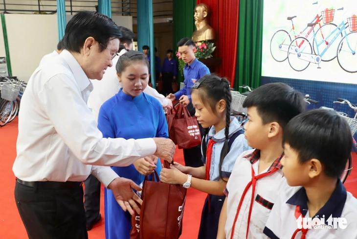 200 suất học bổng 'Gieo mầm tri thức' đến Tây Ninh - Ảnh 1.