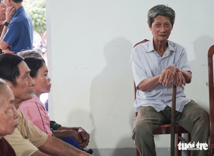 Thành Đoàn TP.HCM và báo Tuổi Trẻ tặng 300 suất quà cho người dân vùng lũ Khánh Hòa - Ảnh 3.