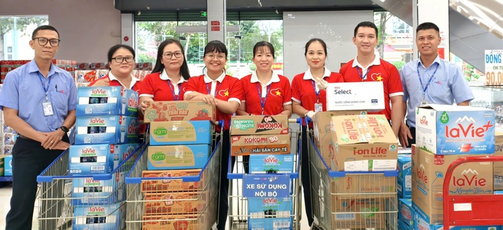 Saigon Co.op tung gói trợ giá, bán hàng không lợi nhuận cùng bà con tái thiết cuộc sống sau lũ - Ảnh 11.