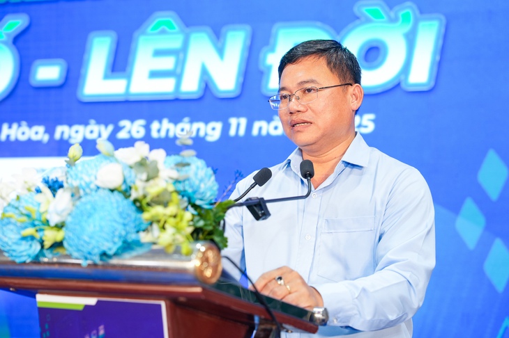 Hàng trăm hộ kinh doanh, doanh nghiệp hào hứng tìm hiểu về chuyển đổi thuế - Ảnh 3.