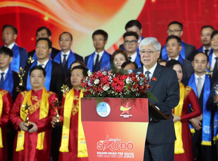 giải thưởng sao đỏ - Ảnh 2.