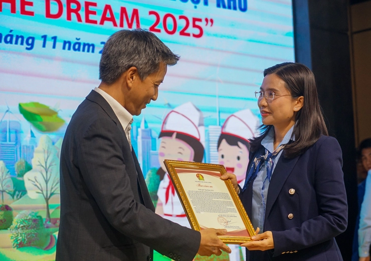 Đại sứ Thái Lan trao học bổng cho học sinh Việt Nam - Ảnh 4.