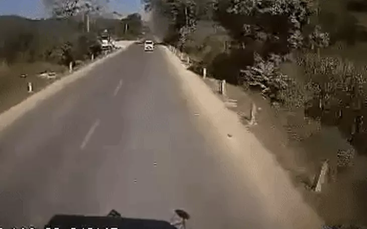 Tạm giữ khẩn cấp lái xe trong vụ va chạm khiến 4 người tử vong ở Lạng Sơn - Ảnh 2.