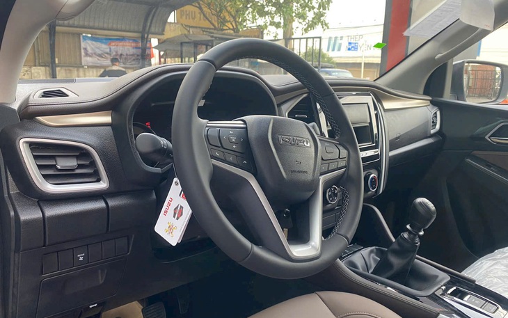 Isuzu mu-X - Ảnh 7.