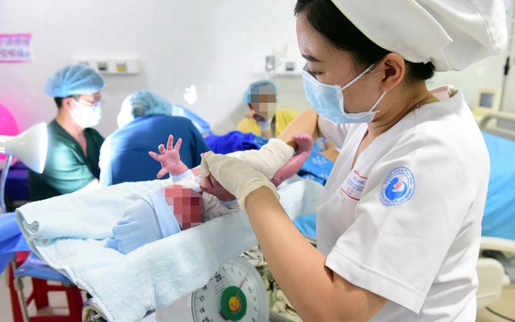 Chăm sóc sức khỏe phụ nữ mãn kinh ra sao? - Ảnh 2.