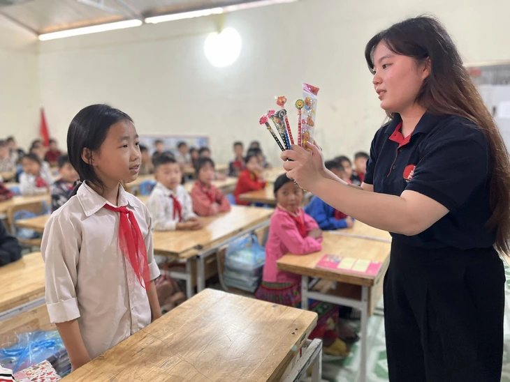 Bộ GD-ĐT điều chỉnh khung năng lực ngoại ngữ Việt Nam, bổ sung bậc tiền A1 cho trẻ mầm non, tiểu học - Ảnh 1.