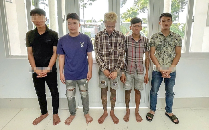 Vay 1,4 tỉ rồi dàn cảnh 'bắt cóc' chủ nợ bất thành, quay sang cướp tài sản Vay 1,4 tỉ rồi dàn cảnh 'bắt cóc' chủ nợ bất thành, quay sang cướp tài sản - Ảnh 1.