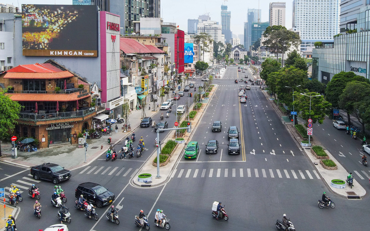 Khởi công 'làm đẹp' tuyến Lê Lợi, hầu hết nhà 'mặt tiền' đồng thuận - Ảnh 5.