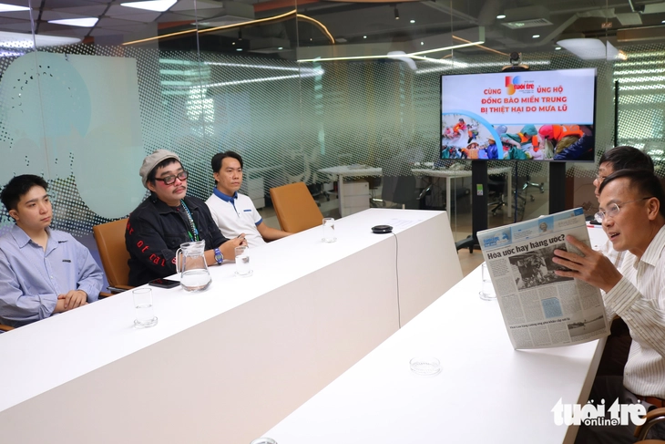 Thêm 300 triệu đồng ủng hộ bà con bão lũ từ Công ty TNHH HV Holdings - Ảnh 2.