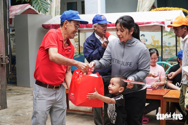 báo Tuổi Trẻ - Ảnh 2.