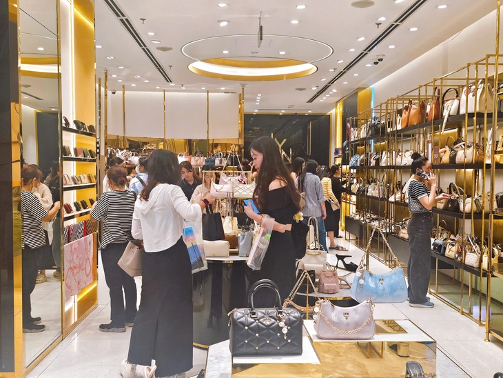 Black Friday - Ảnh 10.