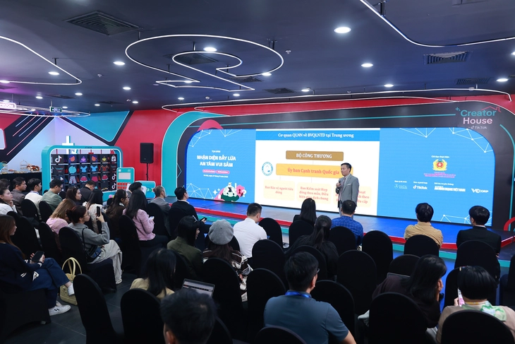 Làm gì khi nhận được cuộc gọi video từ 'công an' giả mạo? - Ảnh 1.