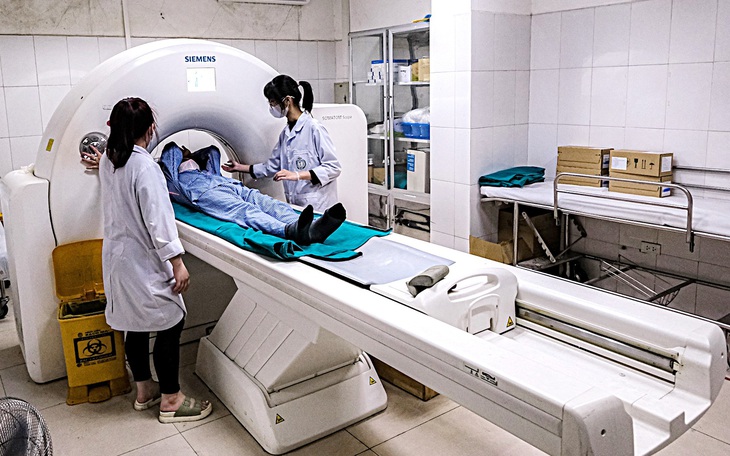 Bổ sung thêm nhiều thuốc điều trị ung thư, tim mạch: Mức đóng bảo hiểm y tế có tăng? - Ảnh 3.