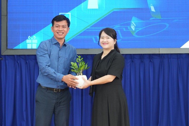 Hộ kinh doanh, doanh nghiệp ở Thủ Đức tìm hiểu chính sách thuế mới - Ảnh 4.