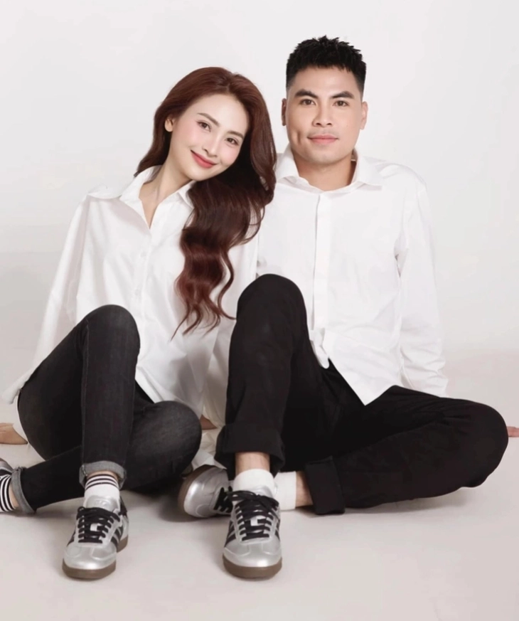 Cầu thủ vừa quỳ gối cầu hôn MC Mù Tạt là ai? - Ảnh 3.