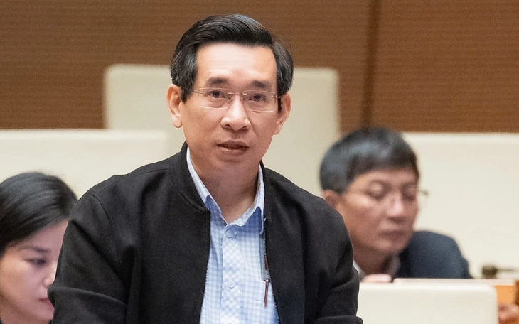 Bộ Chính trị: Hoàn thành sắp xếp trường học, trạm y tế cấp xã trước 31-12 - Ảnh 2.