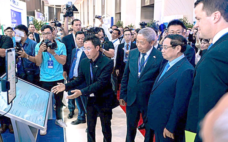 Đã tích hợp dữ liệu học bạ số với ứng dụng VNeID phục vụ tuyển sinh - Ảnh 4.