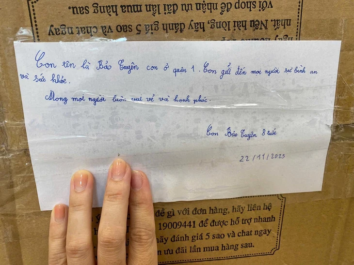 Tình thân giữa dòng nước xiết - Ảnh 2.