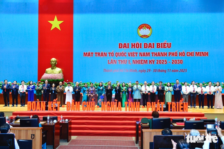 Ông Nguyễn Phước Lộc tái đắc cử Chủ tịch Ủy ban Mặt trận Tổ quốc Việt Nam TP.HCM - Ảnh 3.