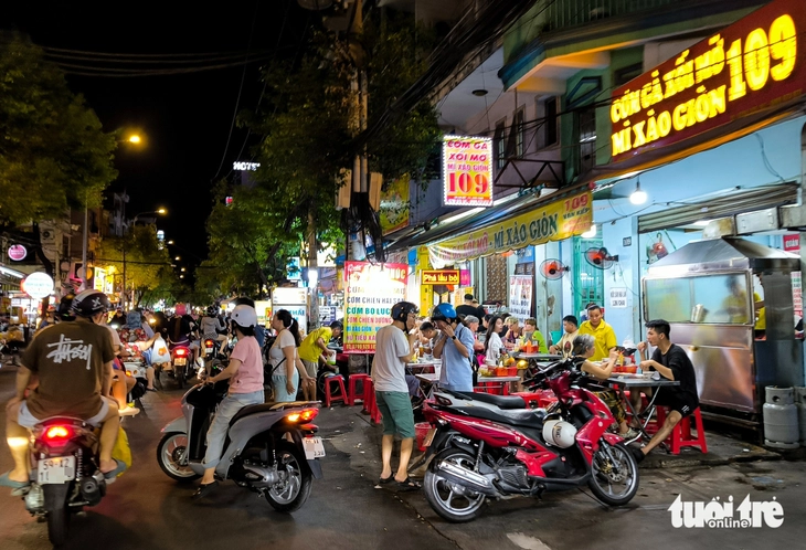 vỉa hè - Ảnh 2.