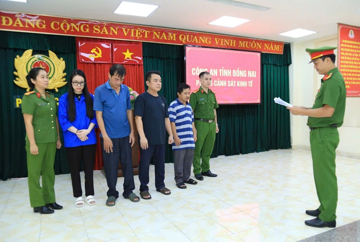 Bắt 4 người mua bán hóa đơn khống cho hàng trăm doanh nghiệp, giá trị trên 4.000 tỉ đồng- Ảnh 1. Bắt 4 người mua bán hóa đơn khống cho hàng trăm doanh nghiệp, giá trị trên 4.000 tỉ đồng- Ảnh 1.