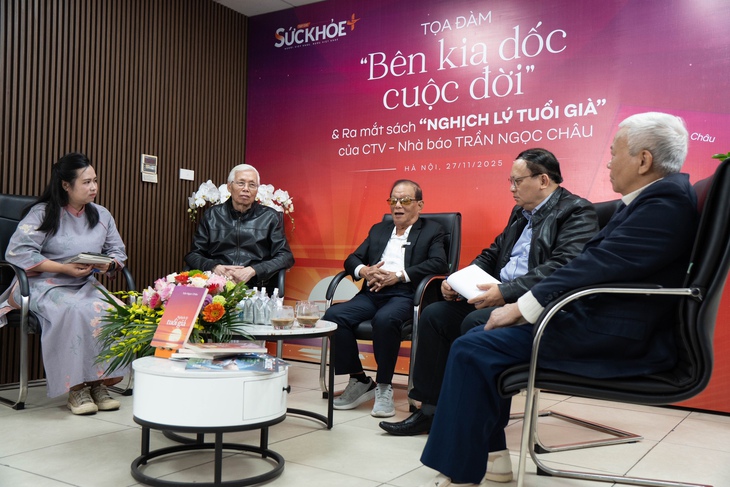 'Nghịch lý tuổi già' hướng dẫn cách giữ sức khỏe và cuộc sống năng động cho người già - Ảnh 1.