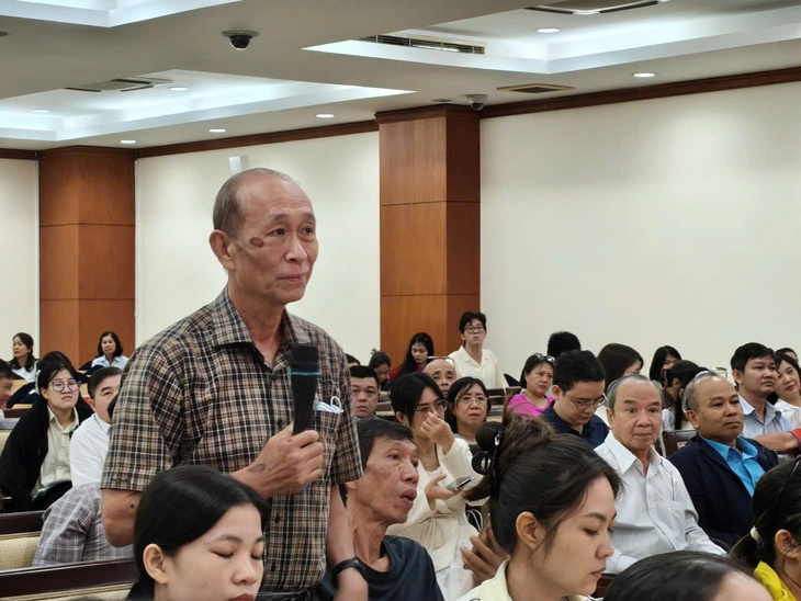 Bác sĩ nói ‘lo không ngủ được’ sau quy định bỏ thuế khoán với hộ kinh doanh - Ảnh 4.