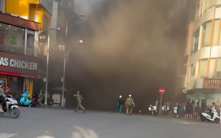 Cháy nhà ở xã Vĩnh Lộc khiến bé gái 8 tuổi tử vong, 3 người bị thương - Ảnh 1.