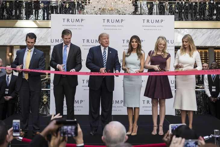 Melania Trump - Ảnh 2.